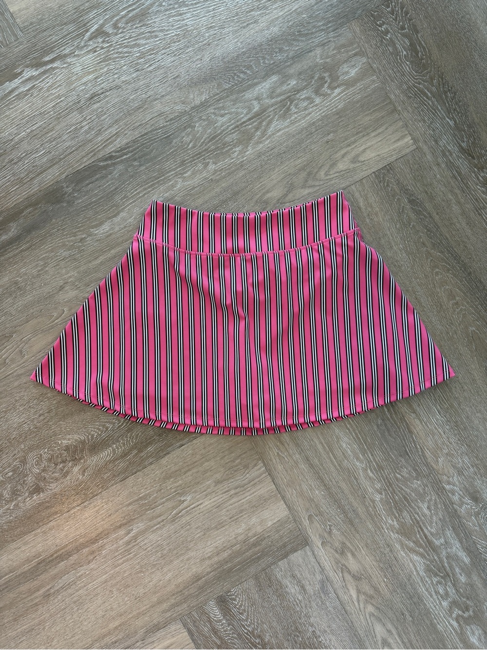 NWT Addison Bay Flounce Skort in Rose/Lacquer Stripe Pink and Burgundy Size S - Picture 5 of 10